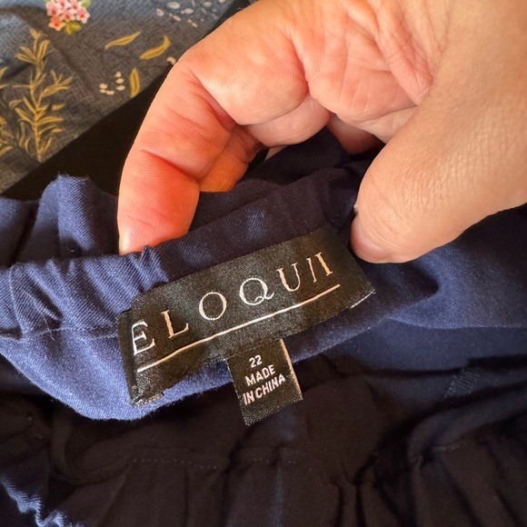 Eloquii Navy Paper Bag Wide Leg Crop Pants with tie - Picture 4 of 11